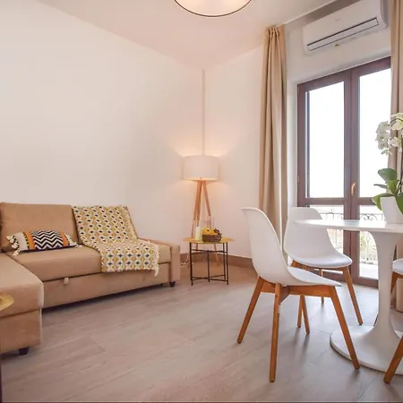 Compasso Apartment *